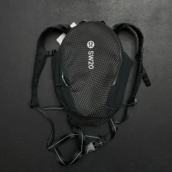 Lululemon Black and Silver Fast and free backpack like new Lululemon Fast and Free Backpack *13L - Black (Second  main image 4